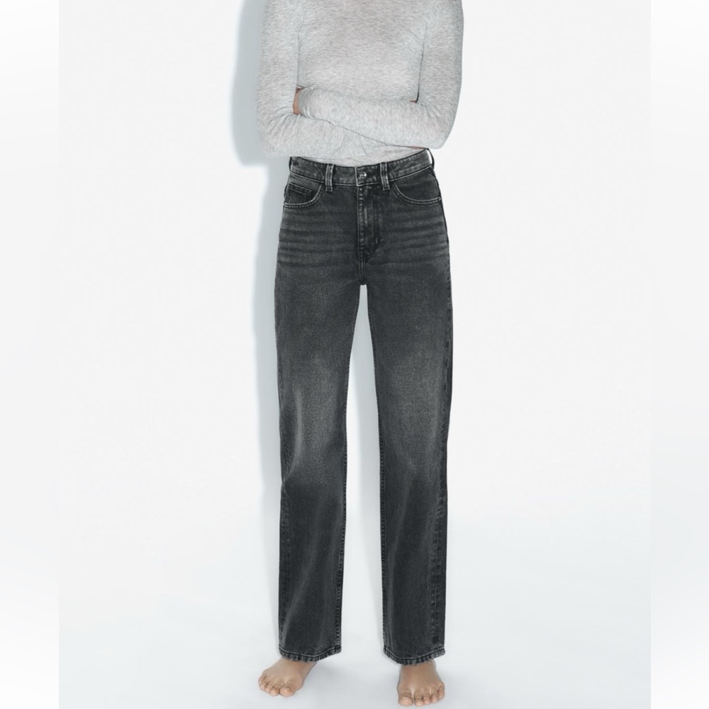 ZARA Hight Waisted Full Length Straight Jeans